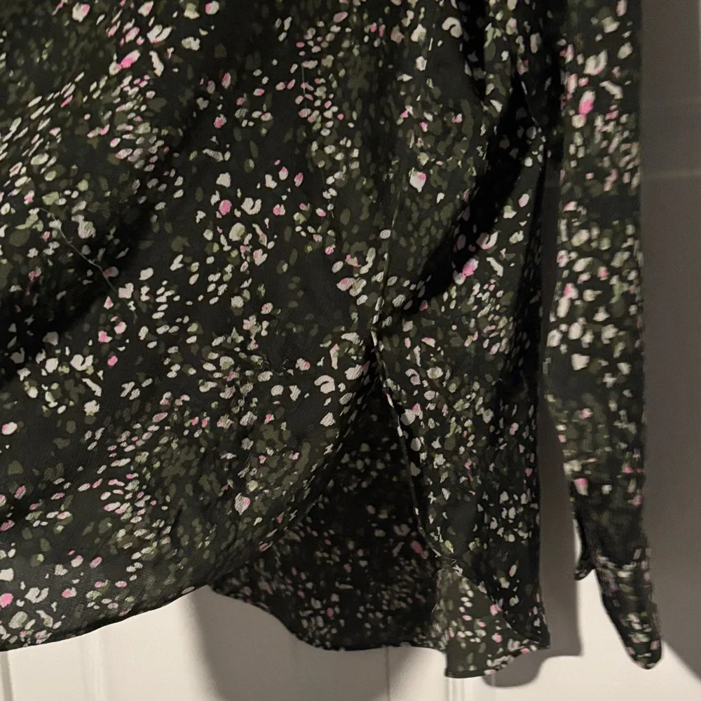 Banana Republic Long Sleeve Floral Blouse - Dark Green - Picture 4 of 5